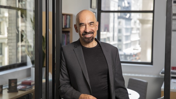 Portrait photo of David Spergel
