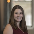 Portrait photo of Stephanie Tonnesen