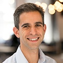 Portrait photo of Christopher Umans